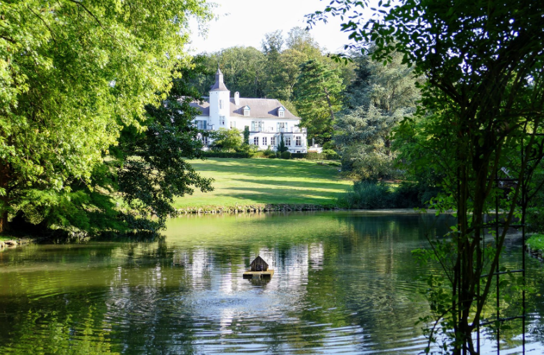 Vignoble du Château de Bousval, Genappe, Belgium